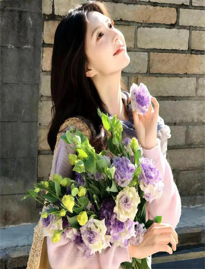 女人扒开的小泬_喷小_一拨出来女人下面水直喷