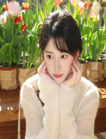 爱看电影_好色男女电影_夜深一人看的电影